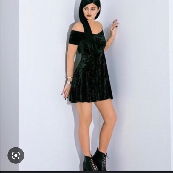 Kendall + Kylie Crushed Velvet Off Shoulder Skater Dress - Picture 2 of 6